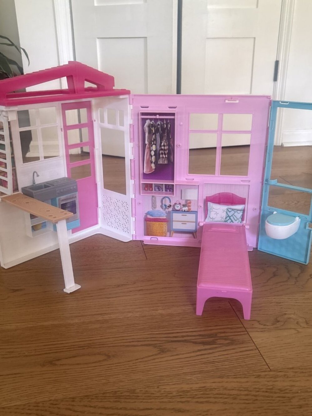 Barbie Dollhouse, Portable 1-Story Playset with 3 Dolls No Accessories
